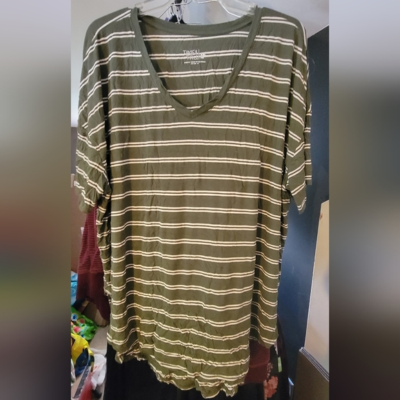 Army Green stripped vneck tshirt - Picture 1 of 2